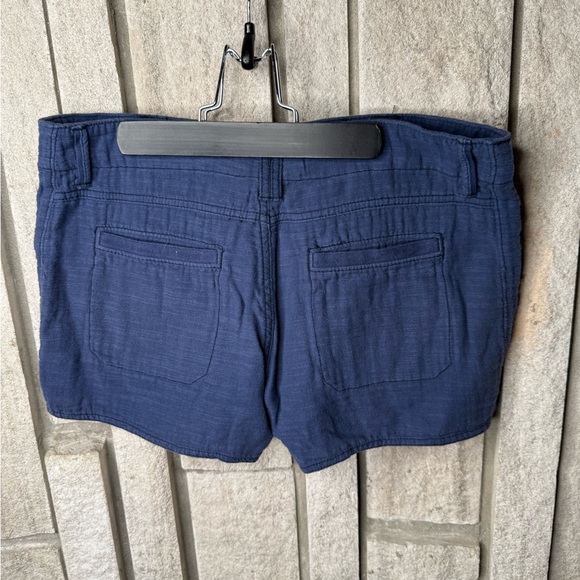 Navy blue dress shorts. Barely worn. Size 27 - Picture 3 of 3
